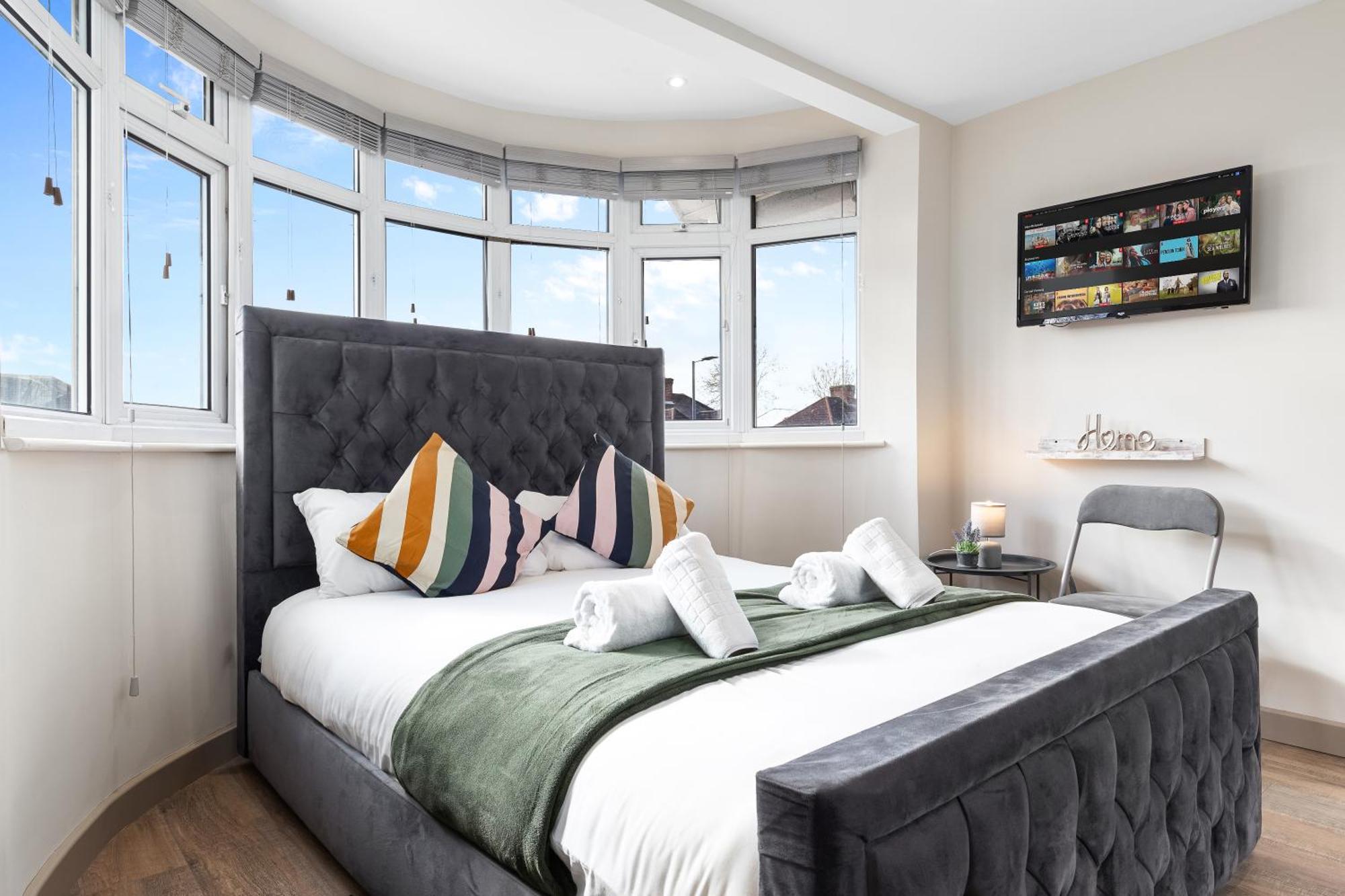 Serviced Ensuite Modern Studio - Sleeps 2 - Near Wembley Stadium - Good Transport Link To Central London - Harrow Ha3 Hatch End 외부 사진