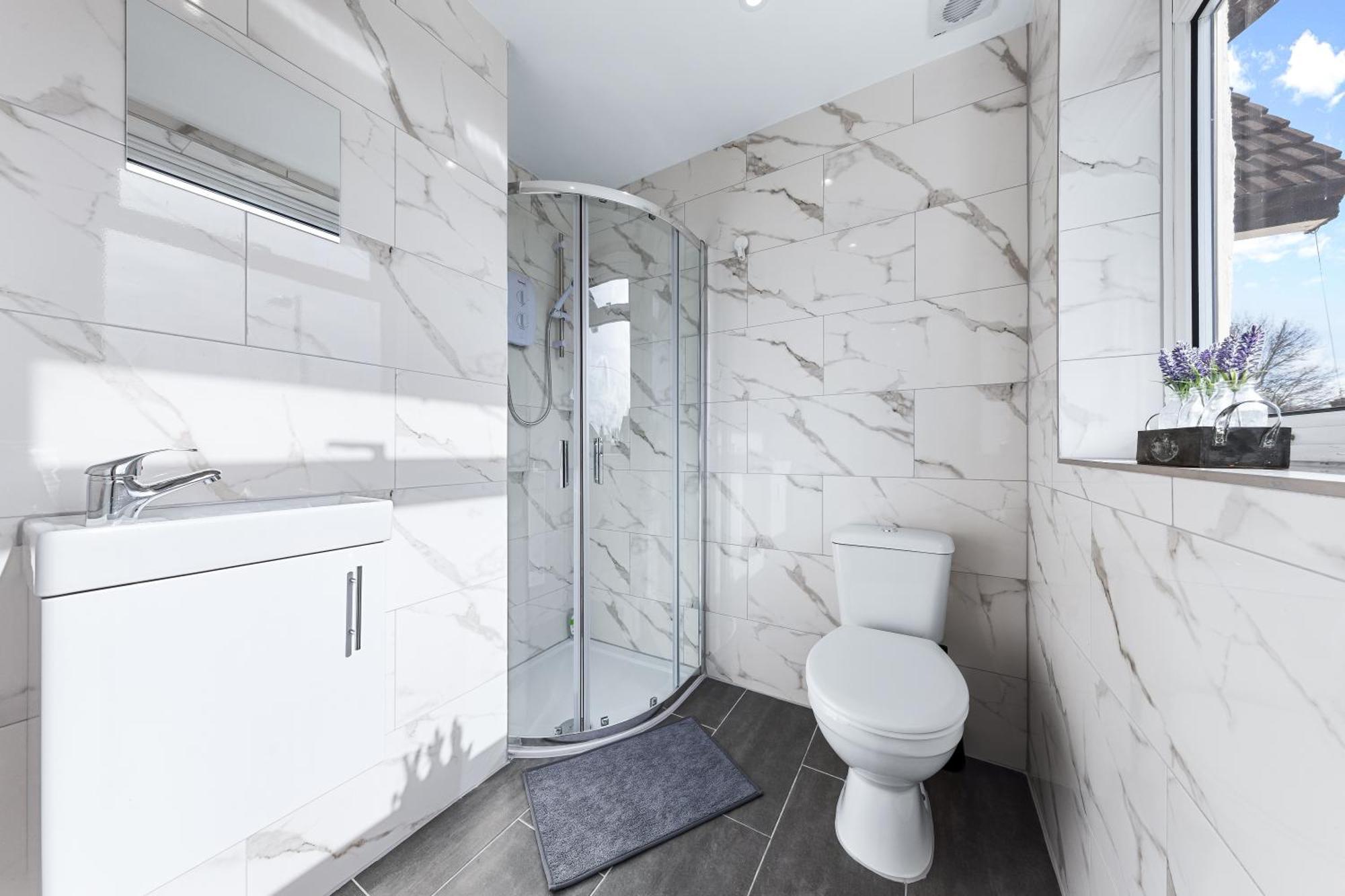 Serviced Ensuite Modern Studio - Sleeps 2 - Near Wembley Stadium - Good Transport Link To Central London - Harrow Ha3 Hatch End 외부 사진